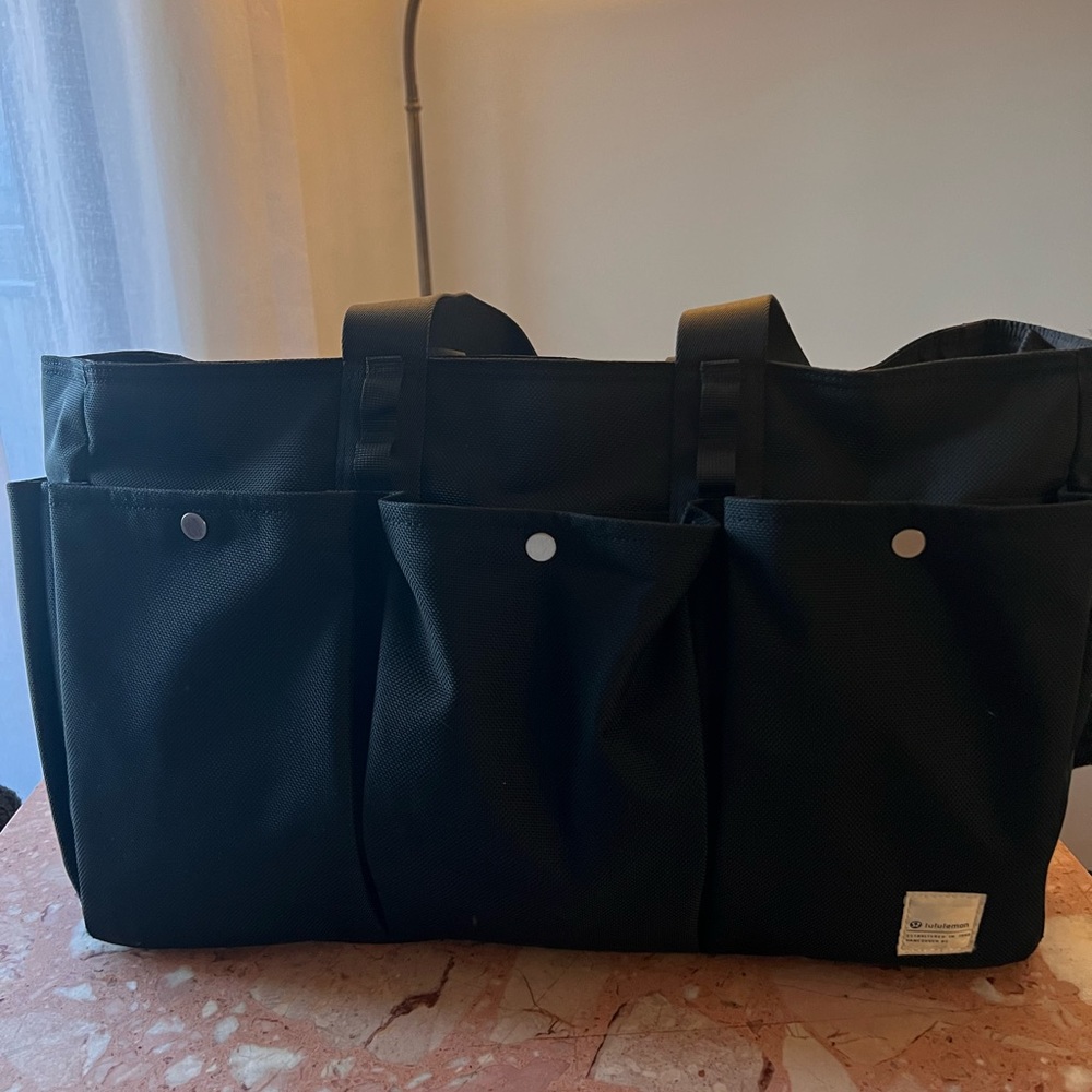 lululemon Utility Tote
